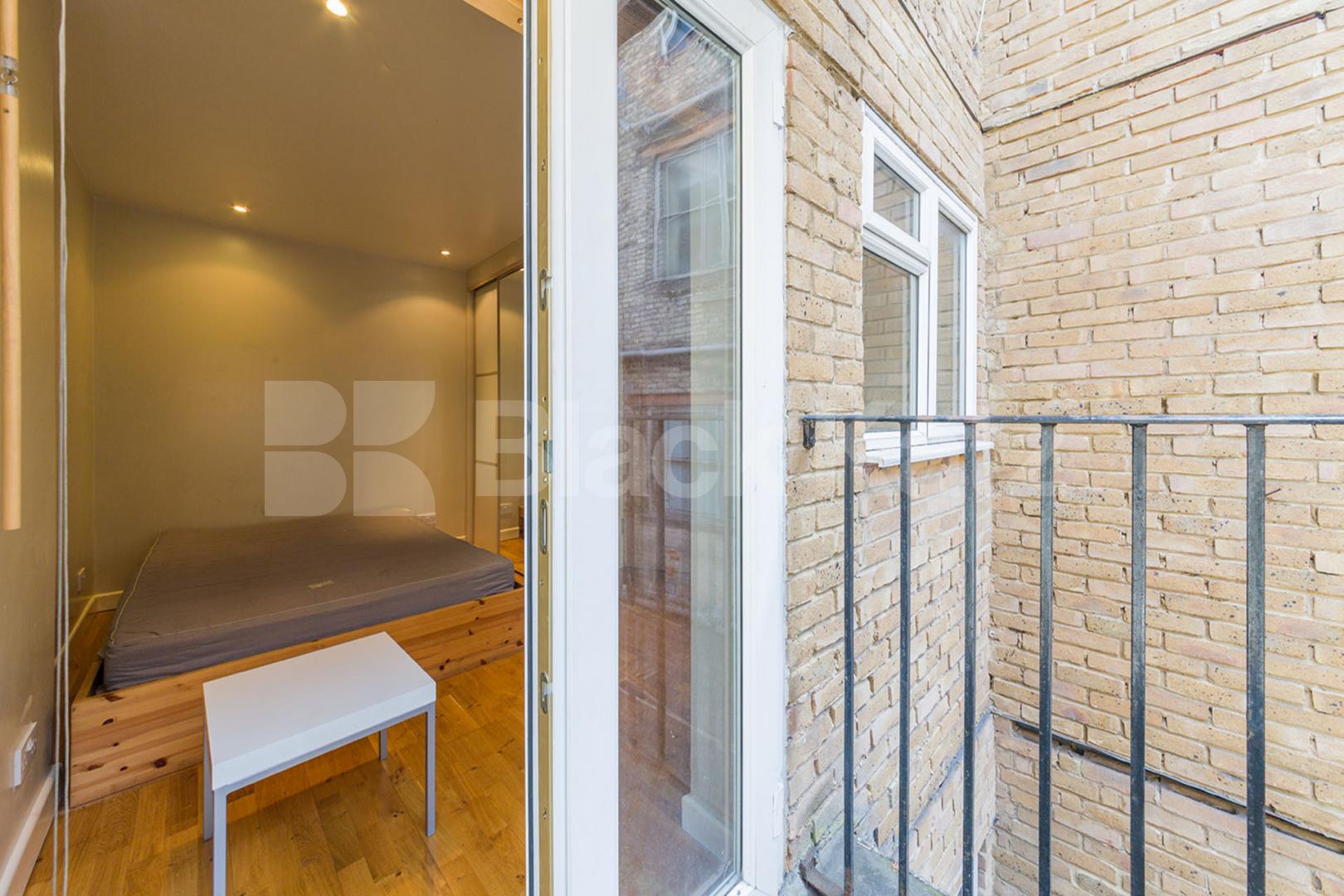 City Location 1 bedroom property with balcony near old street station Westland Place, Old Street